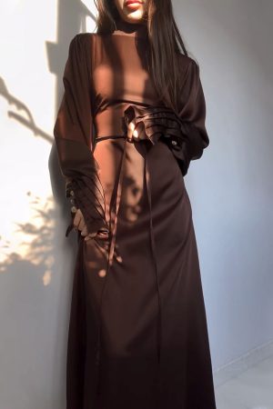 Elegant waisted pleated cuff dress