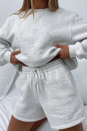 Women's Fashion Round Neck Solid Color Sweatshirt and Short Pants two-piece set