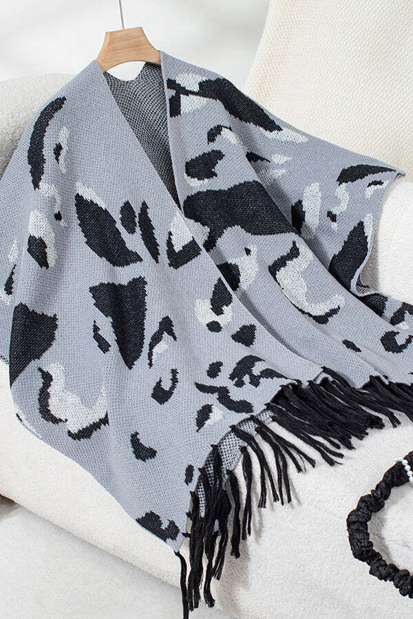 Fashionable Leopard Print Contrast Tassel Hem Loose Knitted Shawl - Image 8
